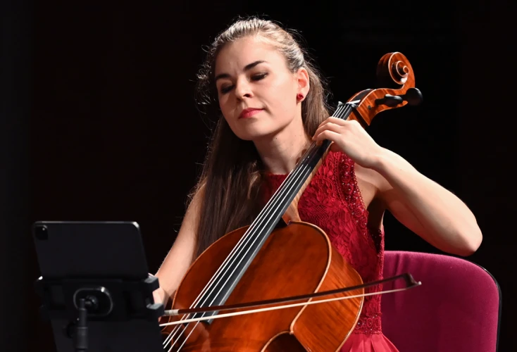 Струнен Квартет ФРОШ | Мигел Трапага Санчес – китара  5